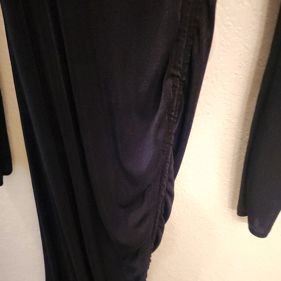 Elegant Black Draped Long Sleeve Dress - Picture 2 of 3